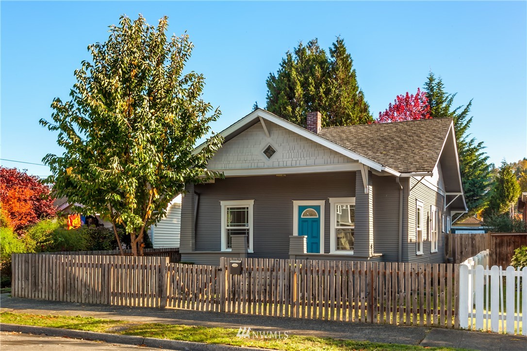 330 Meadow Avenue North Renton, WA 98057 - Photo 1 of 14 Gallery Image 1