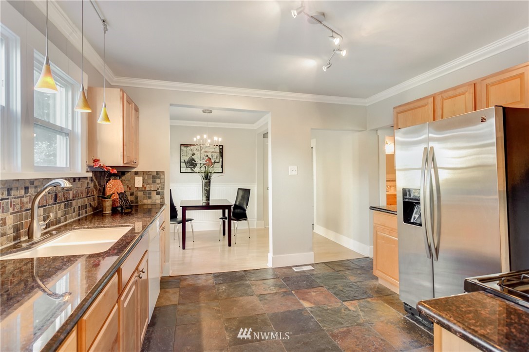 330 Meadow Avenue North Renton, WA 98057 - Photo 6 of 14 Gallery Image 6