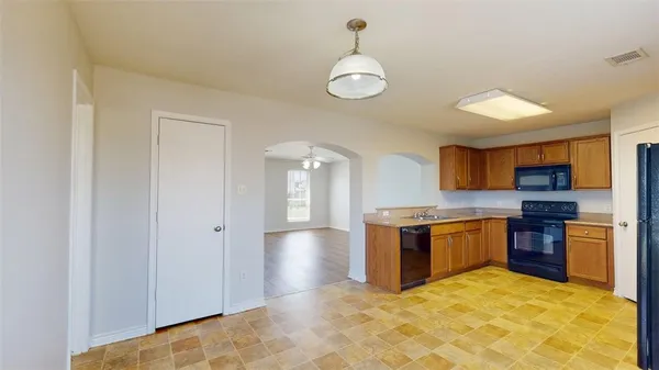 $2,500 | 4131 McFarland Drive, College Station, TX 77845