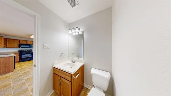 $2,500 | 4131 McFarland Drive, College Station, TX 77845
