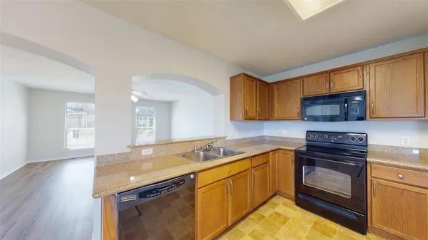 $2,500 | 4131 McFarland Drive, College Station, TX 77845