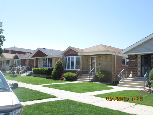 5130 South Rutherford Avenue Chicago, IL 60638 - Photo 2 of 15