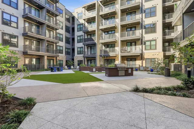 $1,625 | 1950 Winrock Boulevard, Unit A1, Houston, TX 77057