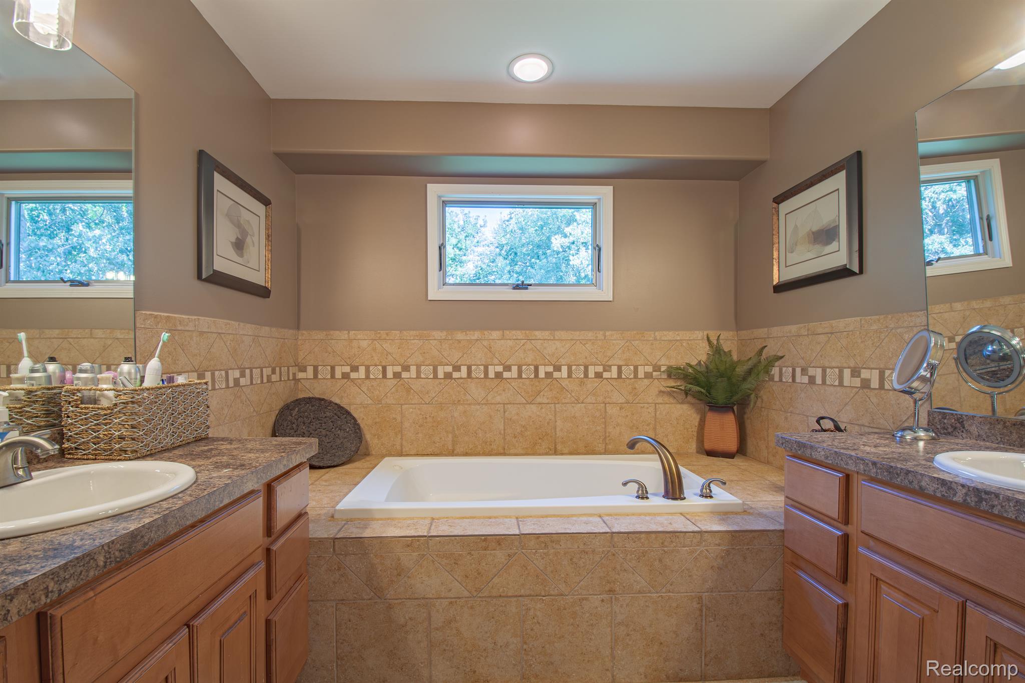 2730 Black Eagle Ridge Howell, MI 48843 - Photo 23 of 45 Gallery Image 23