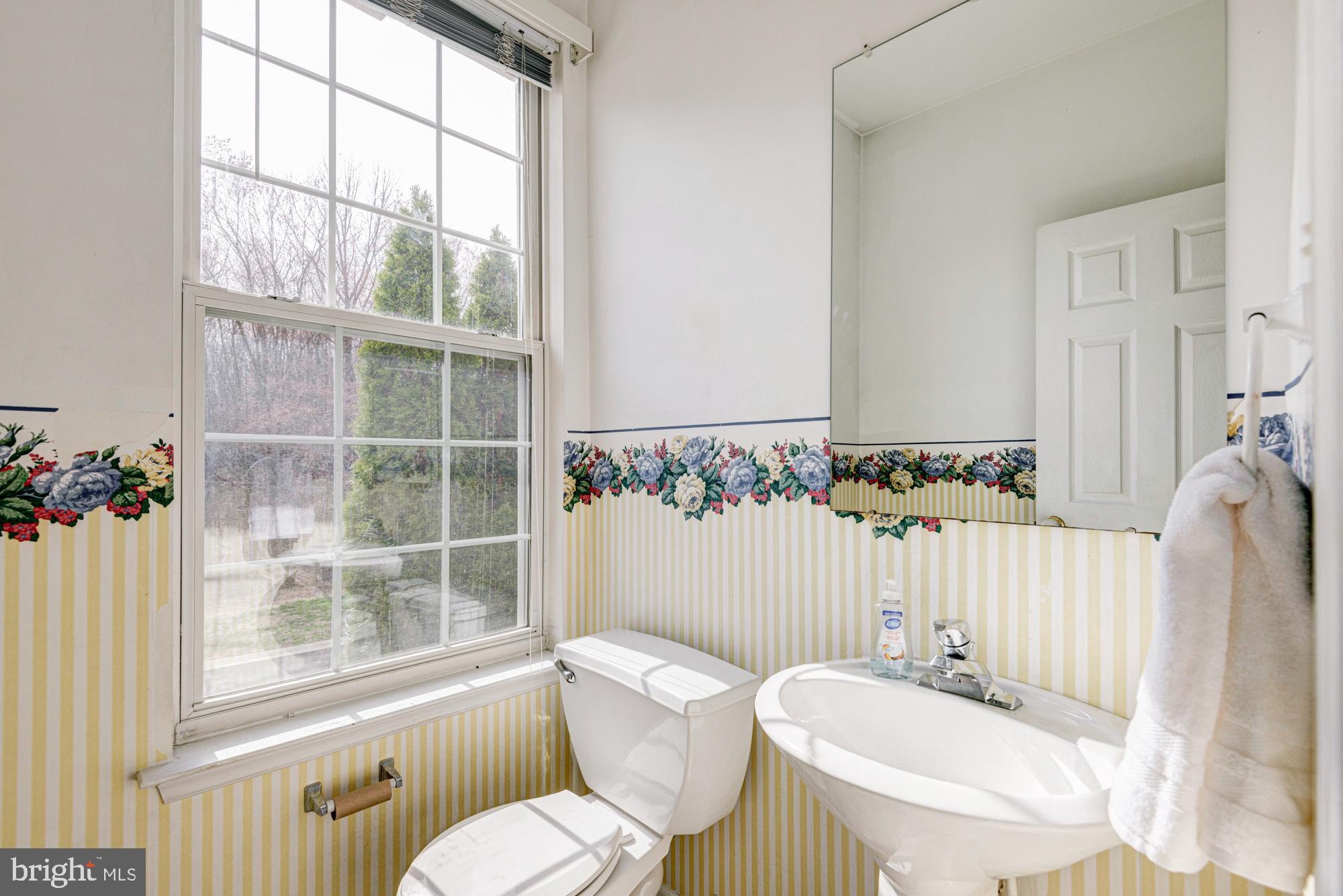 49 Wicklow Road Bear, DE 19701 - Photo 33 of 42 half bathroom