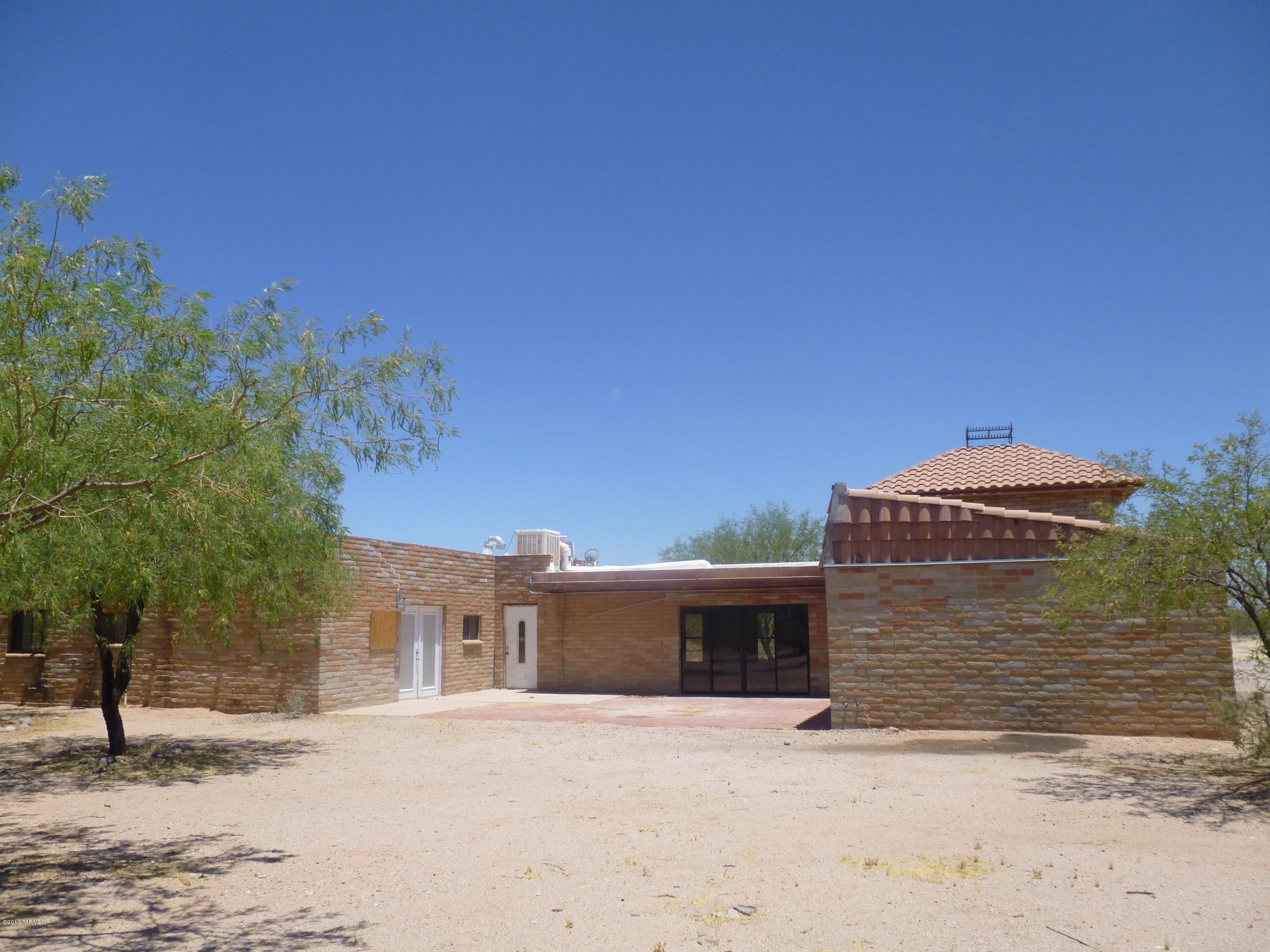 9925 North Feldman Road Marana, AZ 85653 - Photo 2 of 13