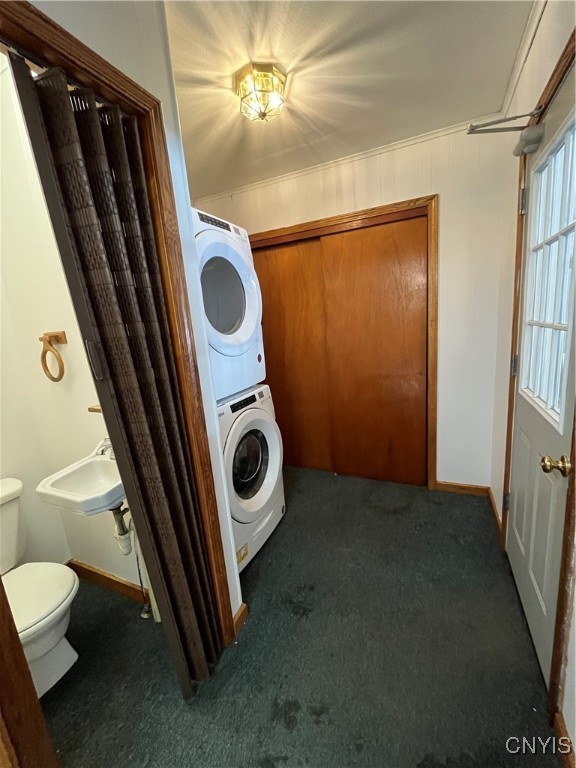 9069 River Road Lysander, NY 13135 - Photo 12 of 25 Laundry/ Mud Room