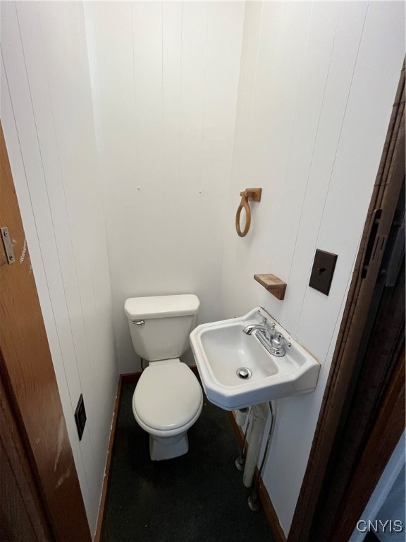 9069 River Road Lysander, NY 13135 - Photo 13 of 25 Half Bath