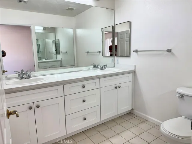 $4,100 | 18319 Hart Street, Unit 3, Reseda, CA 91335
