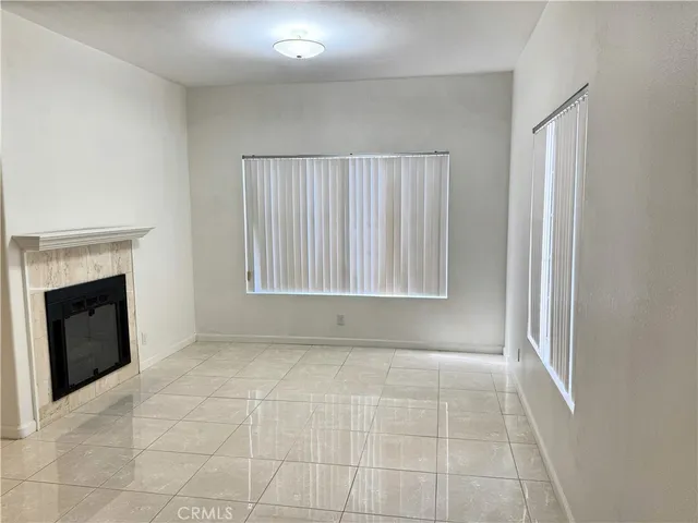 $4,100 | 18319 Hart Street, Unit 3, Reseda, CA 91335