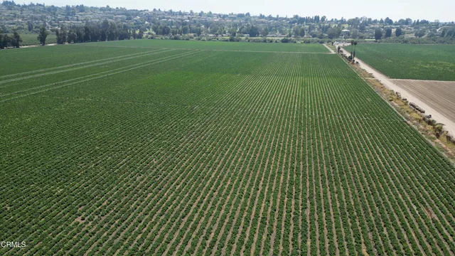 $10,995,000 | 150-300 West Los Angeles Avenue, Oxnard, CA 93066