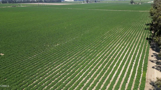 $10,995,000 | 150-300 West Los Angeles Avenue, Oxnard, CA 93066