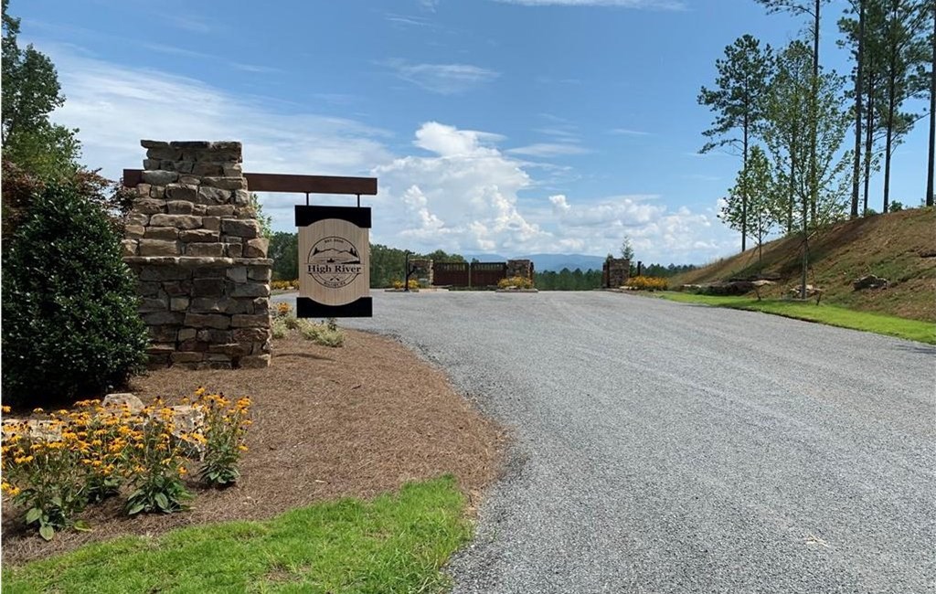 115 Ridge Wood Trail Hiawassee, GA 30546 - Photo 3 of 34 a view of a garden