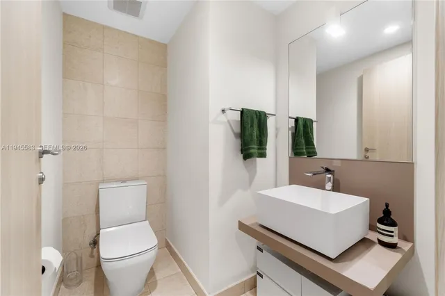 $5,000 | 1000 Brickell Plaza, Unit 4103, Miami, FL 33131