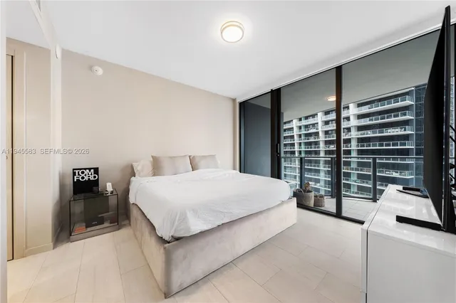 $5,000 | 1000 Brickell Plaza, Unit 4103, Miami, FL 33131