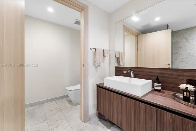 $5,000 | 1000 Brickell Plaza, Unit 4103, Miami, FL 33131