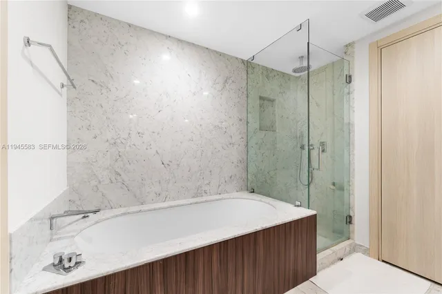 $5,000 | 1000 Brickell Plaza, Unit 4103, Miami, FL 33131