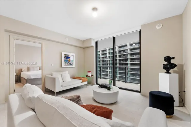 $5,000 | 1000 Brickell Plaza, Unit 4103, Miami, FL 33131