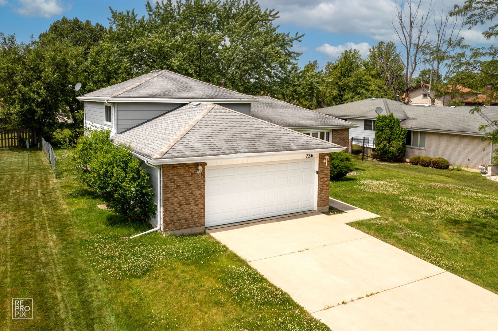 726 Old Meadow Road Matteson, IL 60443 - Photo 2 of 22