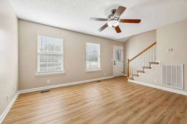 $385,000 | 2901 Meadowhill Drive, Murfreesboro, TN 37130