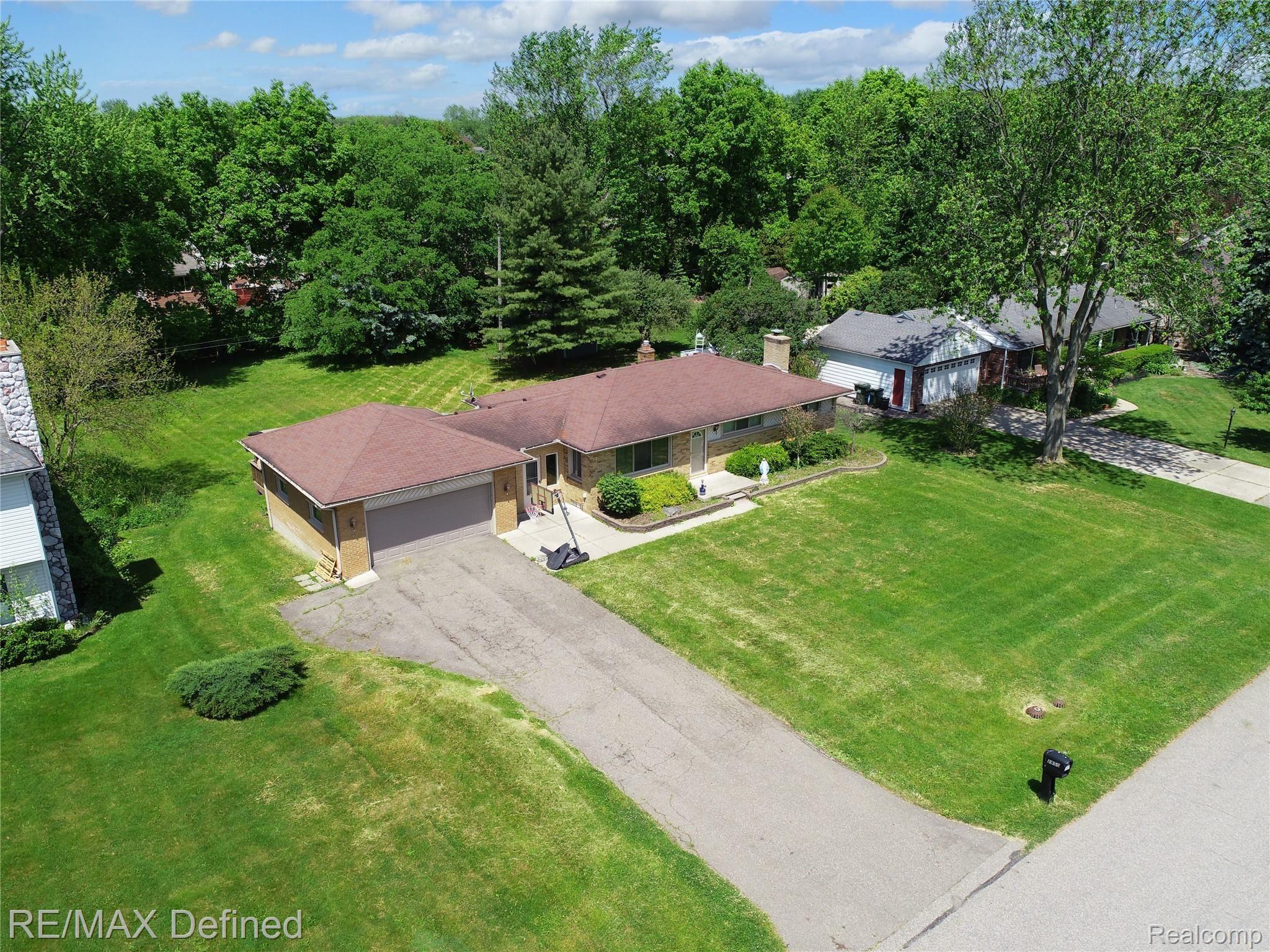 2850 Harrington Road Rochester, MI 48307 - Photo 3 of 25 Great Neighborhood