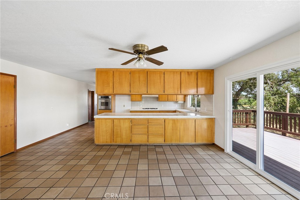 335 Phillips Templeton, CA 93465 - Photo 10 of 35