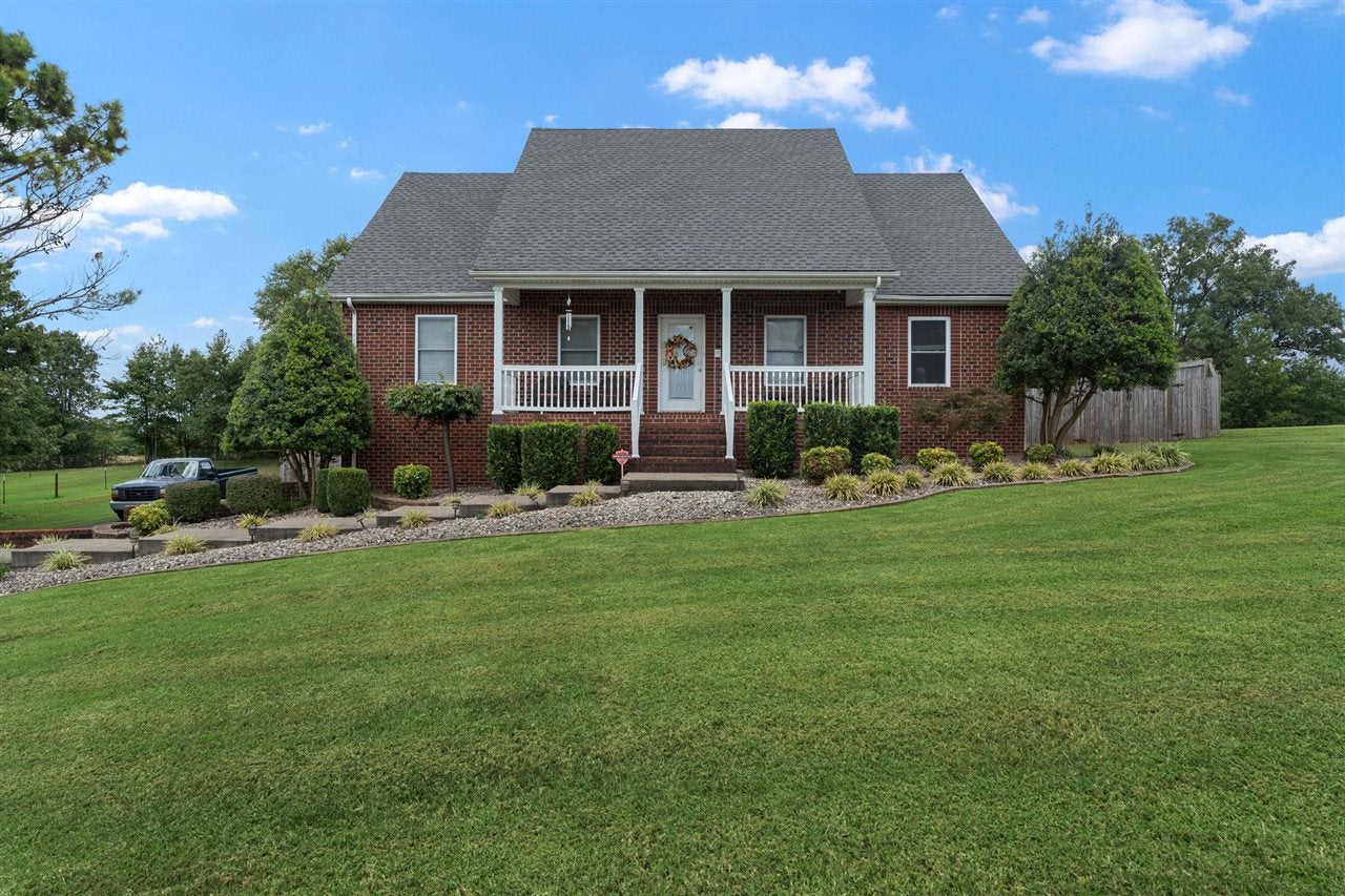 328 Peterson Road Cave City, KY 42127 - Photo 1 of 38 Gallery Image 1