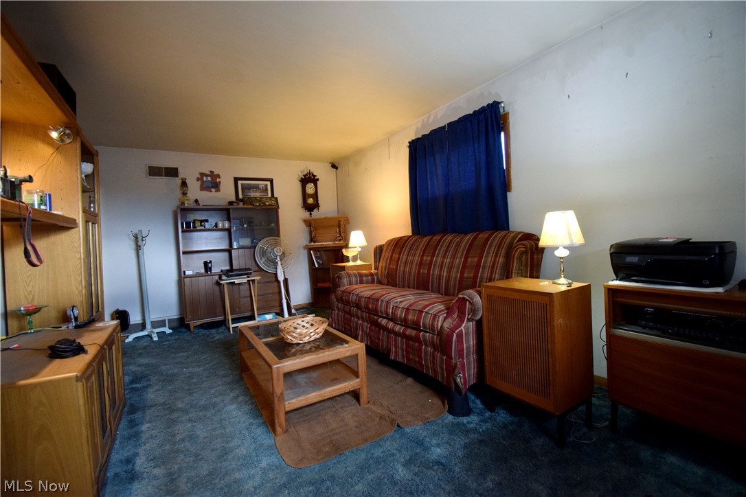 595 Stephens Road Akron, OH 44312 - Photo 4 of 31