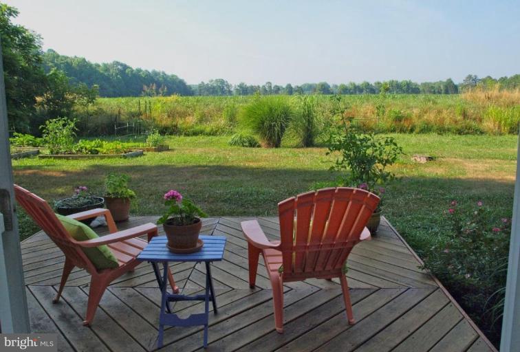 28545 Edgemere Road Easton, MD 21601 - Photo 3 of 20 Patio