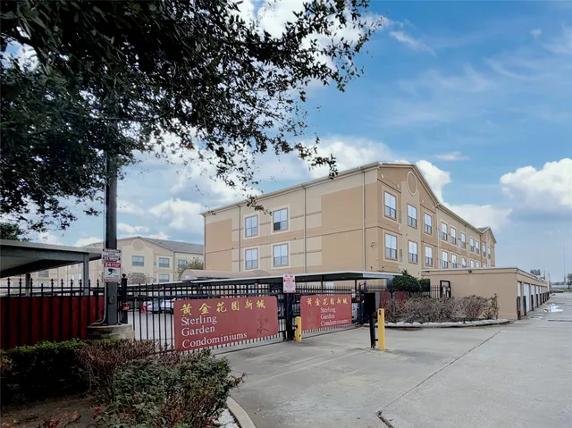 $1,800 | 6611 West Sam Houston Parkway South, Unit 1G, Houston, TX 77036