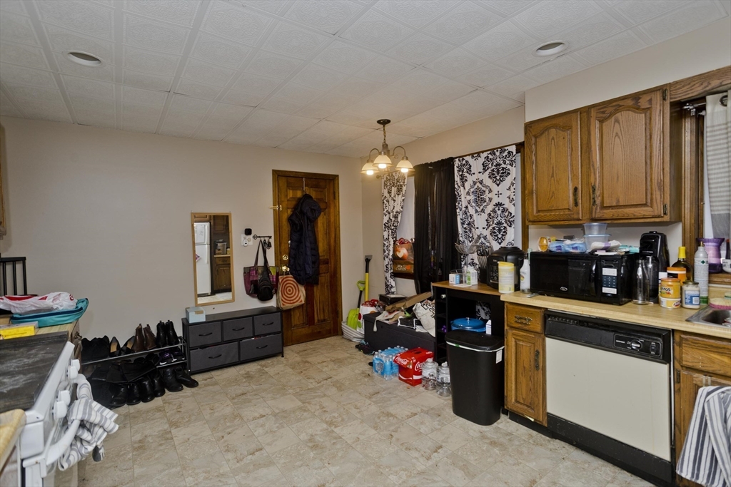 53 Westfield Road Holyoke, MA 01040 - Photo 33 of 40 Gallery Image 33