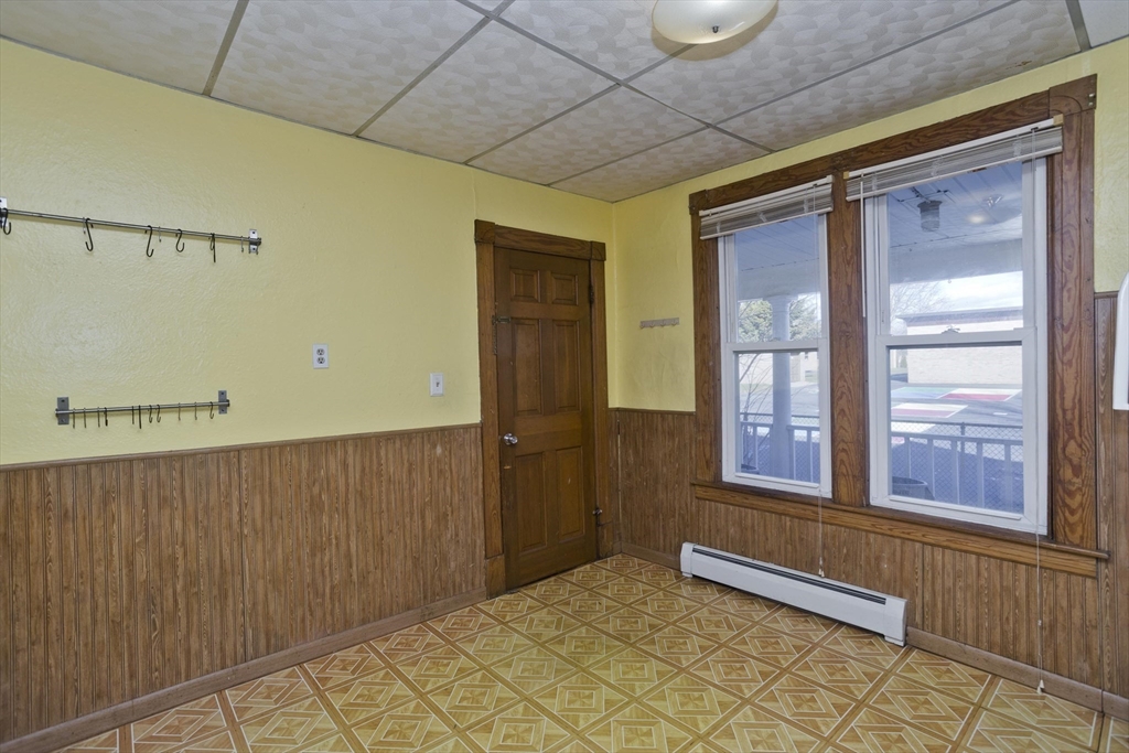 53 Westfield Road Holyoke, MA 01040 - Photo 9 of 40 Gallery Image 9