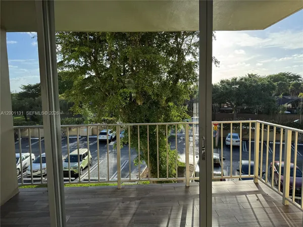 $1,900 | 13120 Southwest 92nd Avenue, Unit B303, Miami, FL 33176