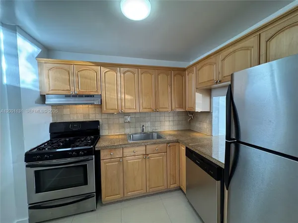 $1,900 | 13120 Southwest 92nd Avenue, Unit B303, Miami, FL 33176