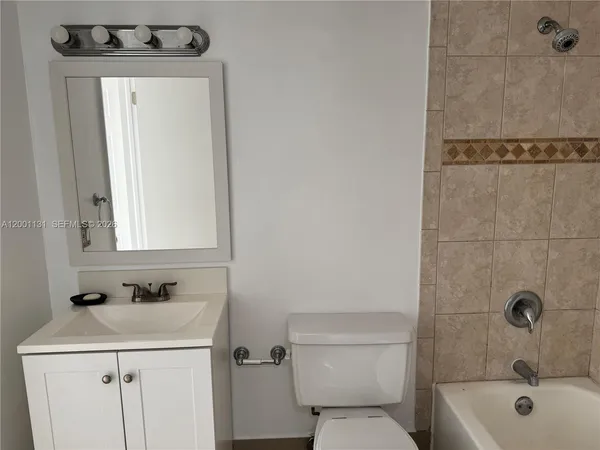 $1,900 | 13120 Southwest 92nd Avenue, Unit B303, Miami, FL 33176