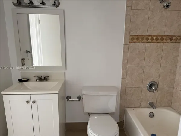 $1,900 | 13120 Southwest 92nd Avenue, Unit B303, Miami, FL 33176