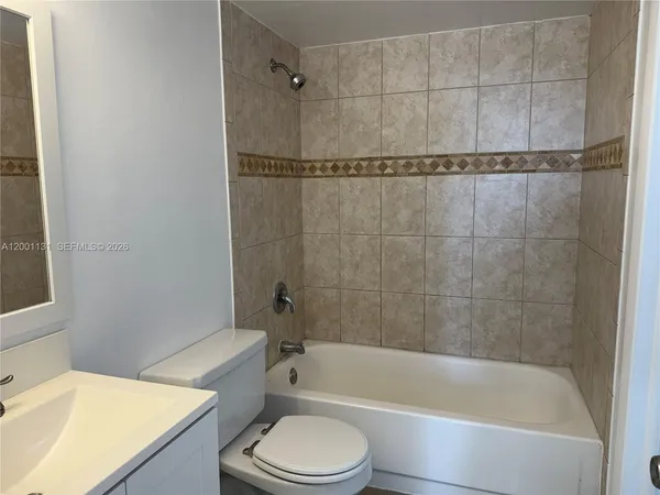 $1,900 | 13120 Southwest 92nd Avenue, Unit B303, Miami, FL 33176