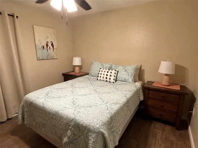 $2,300 | 1116 North Heron Drive, Seabrook, TX 77586