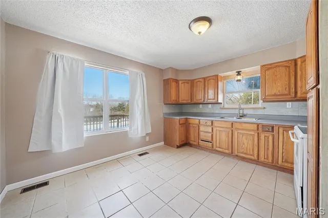 $170,000 | 4271 Old Road, De Soto, MO 63020