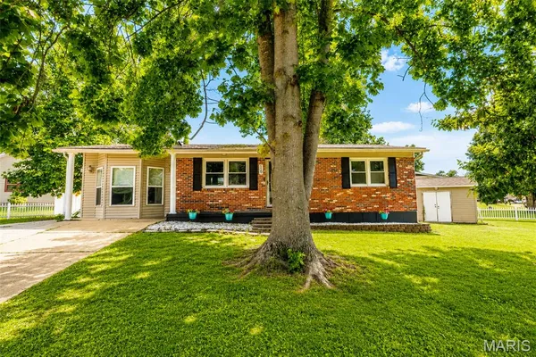 $184,900 | 16 Hillcrest Drive, Fredericktown, MO 63645