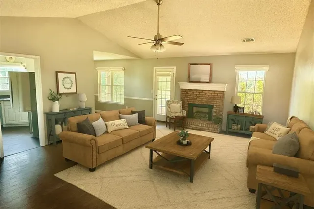 $1,895 | 211 Lucas Way, Statham, GA 30666