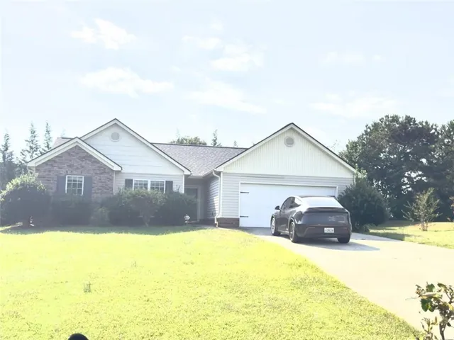 $1,895 | 211 Lucas Way, Statham, GA 30666