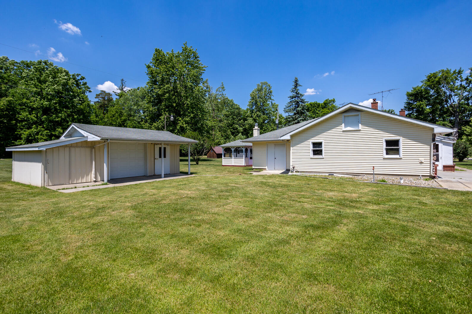 4530 Meridian Road Addison, MI 49220 - Photo 54 of 58 0N0A5642