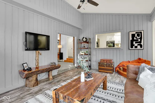 $875,000 | 118 White Horse Lane, Fishers, IN 46038