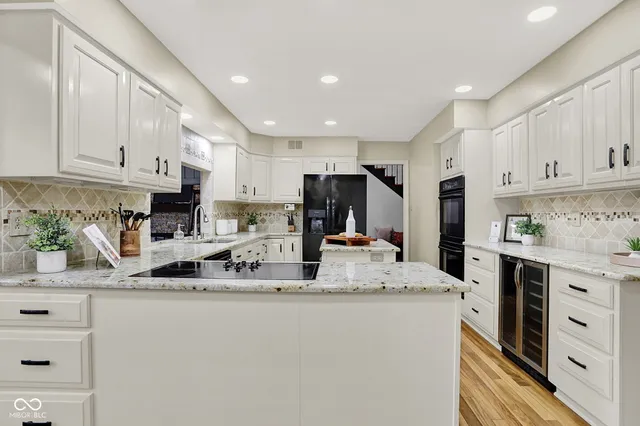 $875,000 | 118 White Horse Lane, Fishers, IN 46038