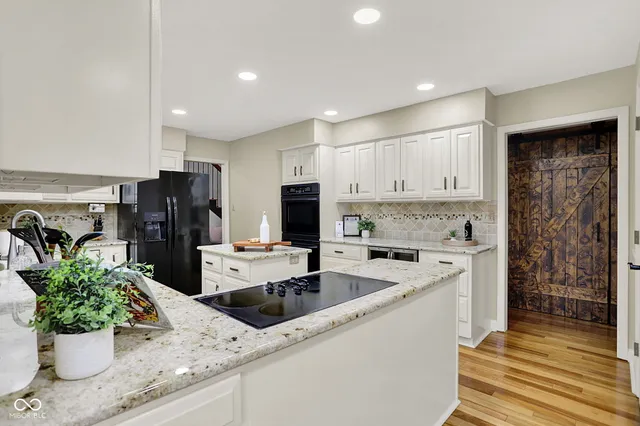 $875,000 | 118 White Horse Lane, Fishers, IN 46038