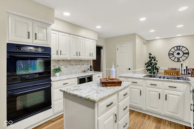 $875,000 | 118 White Horse Lane, Fishers, IN 46038