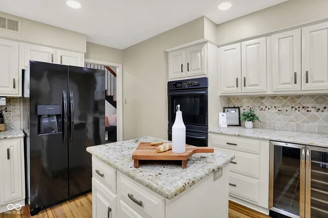 $875,000 | 118 White Horse Lane, Fishers, IN 46038