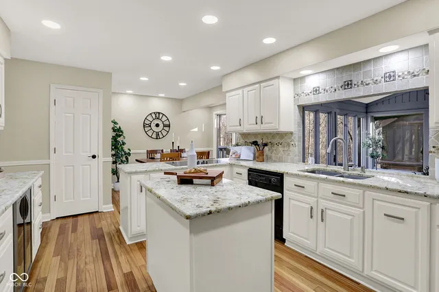 $875,000 | 118 White Horse Lane, Fishers, IN 46038