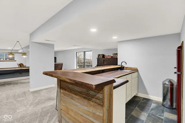 $875,000 | 118 White Horse Lane, Fishers, IN 46038